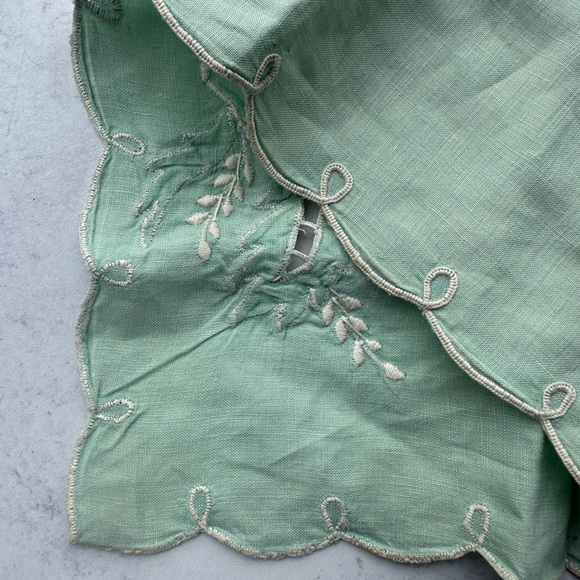 Elegant Embroidered Scarf - Green Pocket Square Towel - Picture 3 of 12